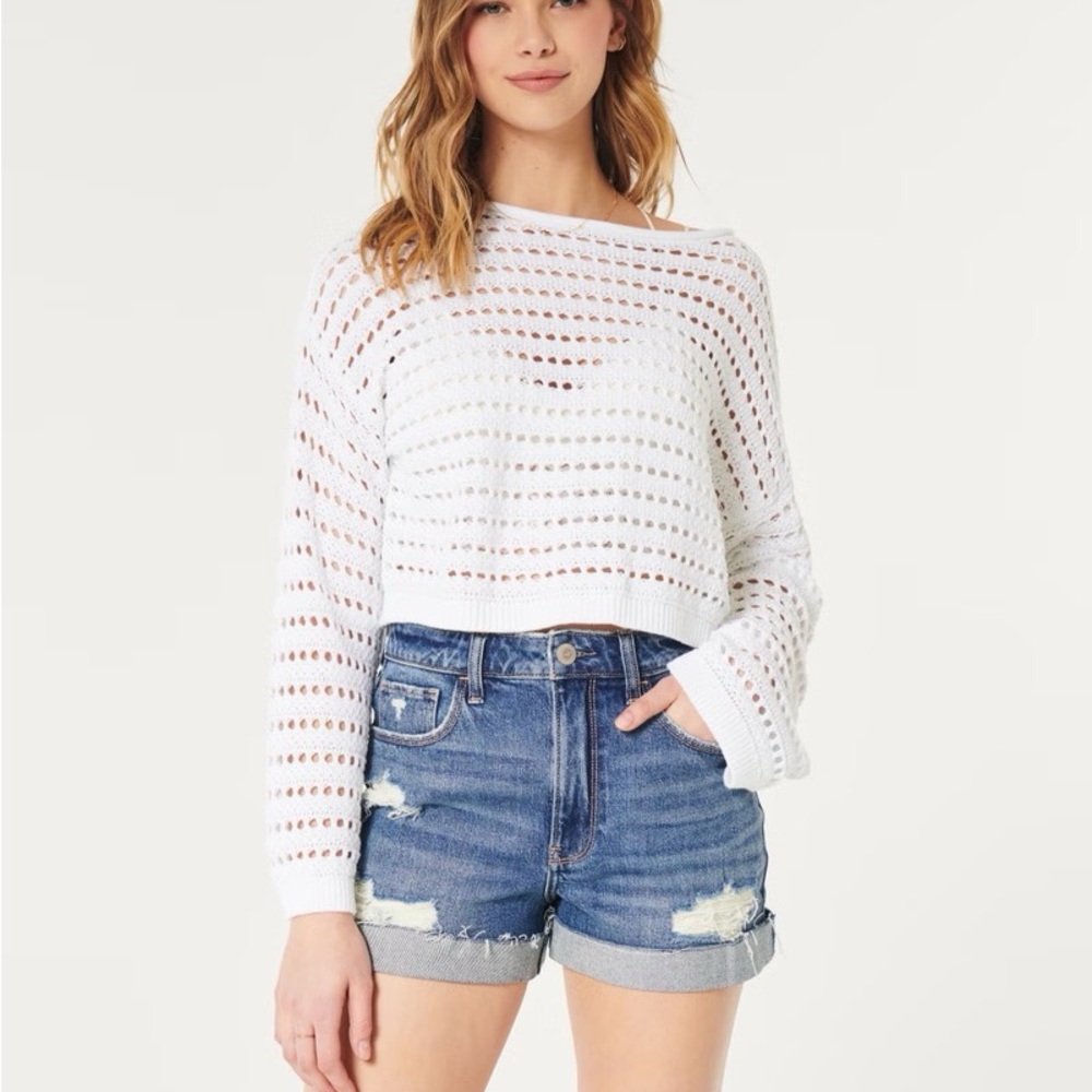 HOLLISTER Ultra High-Rise Ripped Medium Wash Denim Mom Shorts, Size 35W